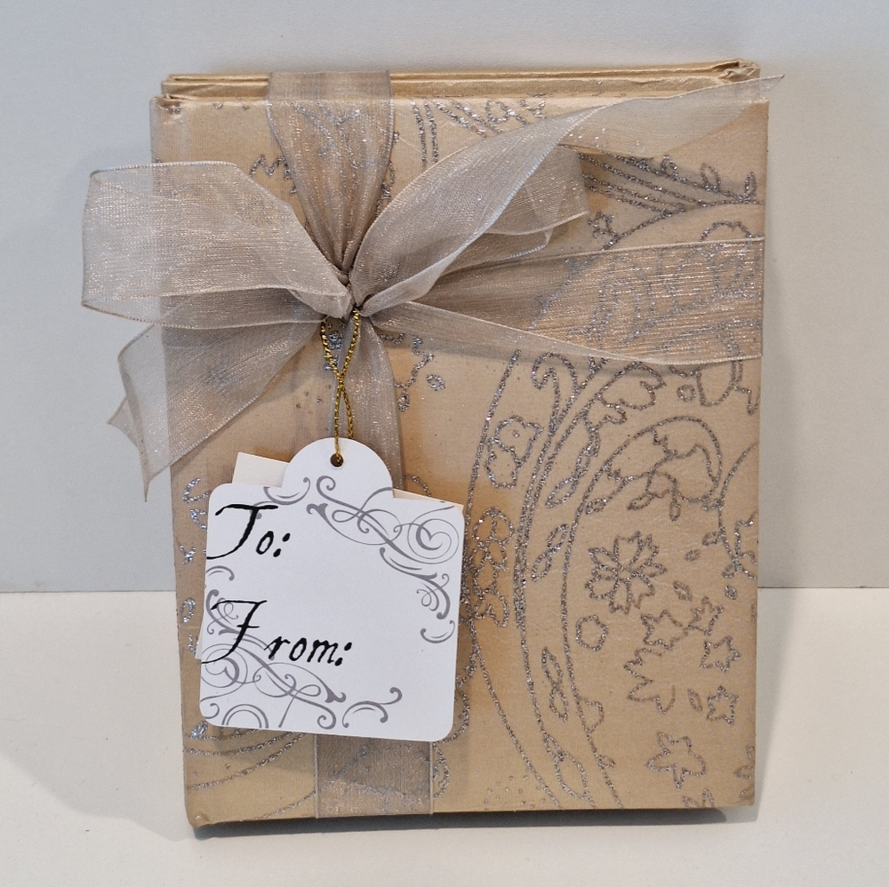 MYX gift set of 2 photo albums - NWT